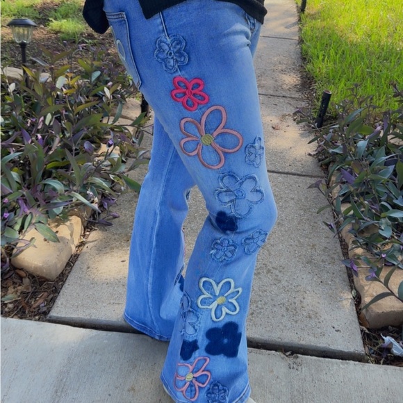 Oli & Hali Light Blue Jeans with Pink and Blue Floral Embroidery - Picture 6 of 8